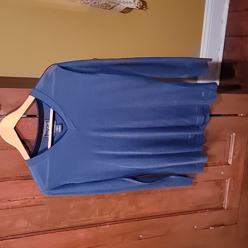 Woolrich blue sweater